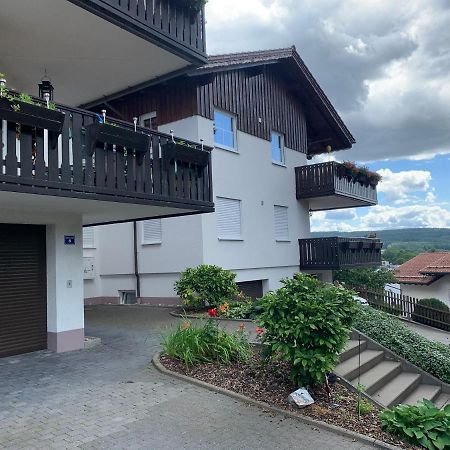 Apartment Im Sonneneck bis 4 Personen mit Parkplatz, W-LAN, Netflix im Thüringer Wald, Schleusingen Exterior foto