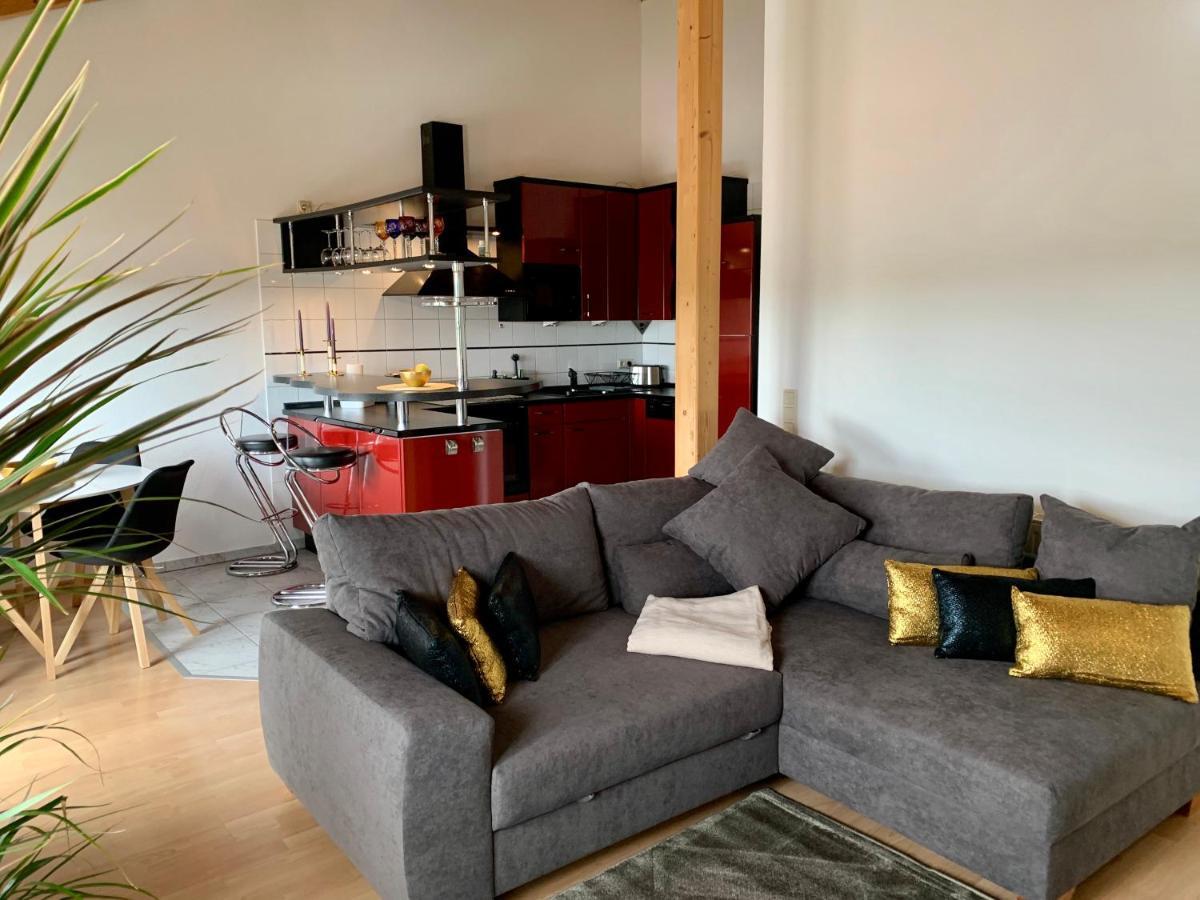 Apartment Im Sonneneck bis 4 Personen mit Parkplatz, W-LAN, Netflix im Thüringer Wald, Schleusingen Exterior foto